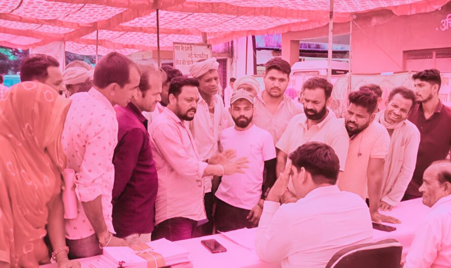 डाईखेड़ा मिड डे मील मामला: निलंबित शिक्षकों को बहाल करने की मांग तेज, ग्रामीण बोले- 7 दिन में नहीं लगाया तो होगा आंदोलन…