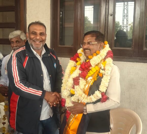 कांग्रेस देहात जिला अध्यक्ष रघुवीर मीणा का गर्मजोशी से स्वागत…