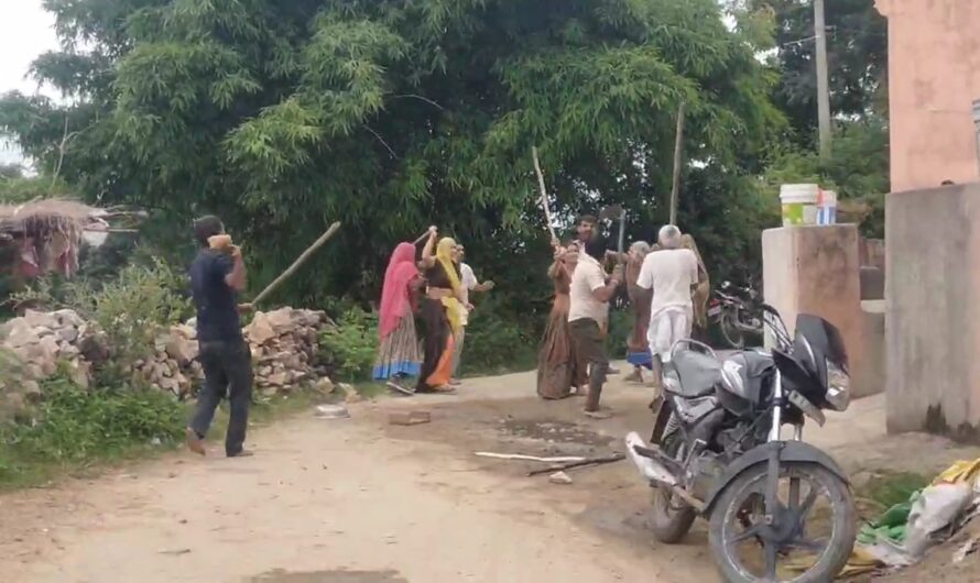 स्टे के चार दिन बाद ही जमीन विवाद में खूनी संघर्ष, लाठी-फावड़े चले….